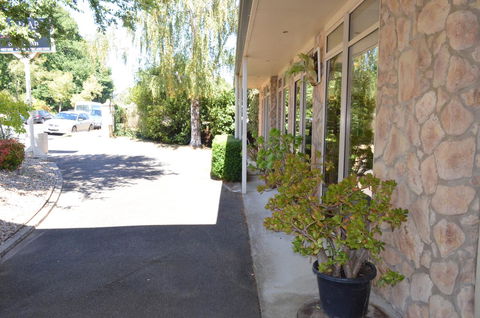 Amara Springs Guest House - Tourism Guide 26