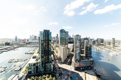 Melbourne Private Apartments - Collins Wharf Waterfront, Docklands - Travel Search 1
