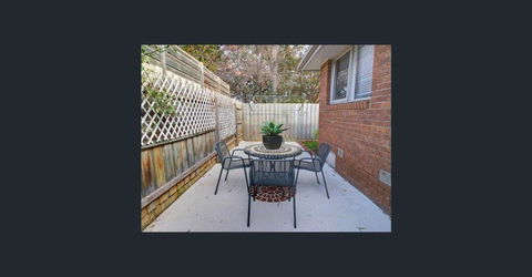 Uptown Frankston - Travel Agents 14