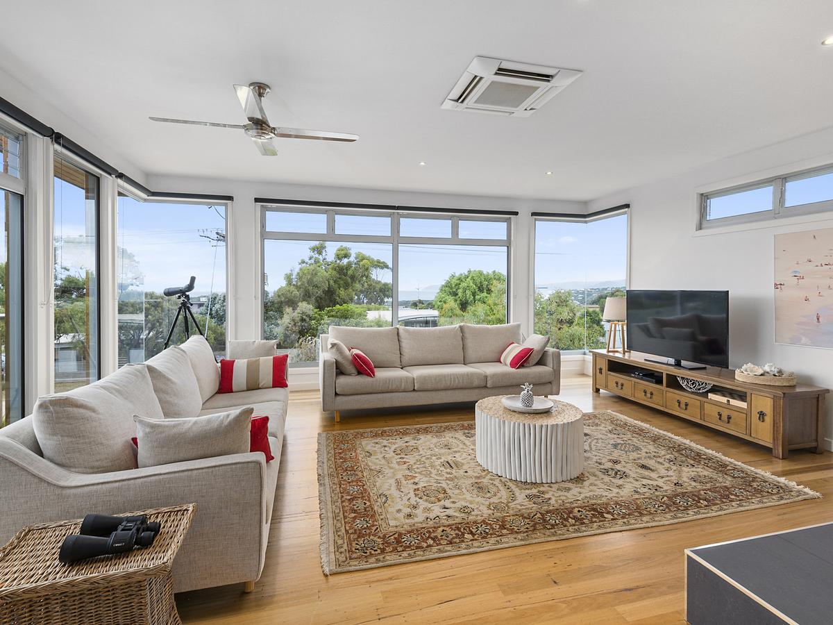 Moggs Creek VIC Travel Agents