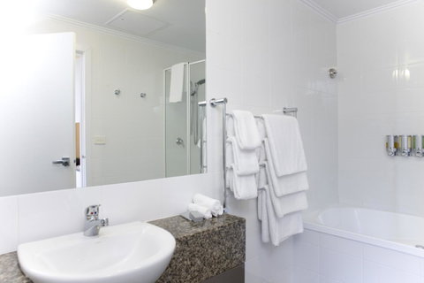 Alto Hotel On Bourke - Tourism Guide 34