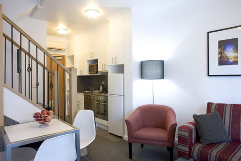 Alto Hotel On Bourke - Tourism Guide 23