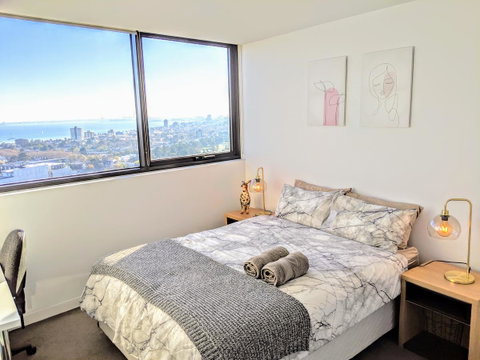 Breathtaking View Apartment With Gym & Sauna - Tourism Guide 13