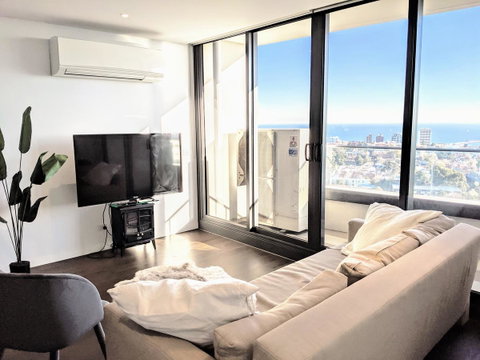 Breathtaking View Apartment With Gym & Sauna - Tourism Guide 16