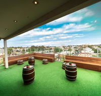 Summer House Melbourne Backpackers - Tourism Guide