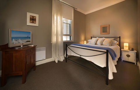 Athelstane House - Travel Search 15