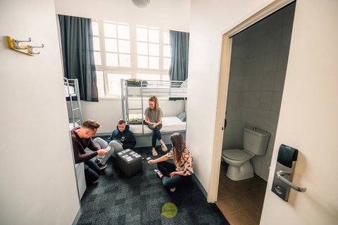Roamer Melbourne - Formerly Selina Central Melbourne - Tourism Guide 3