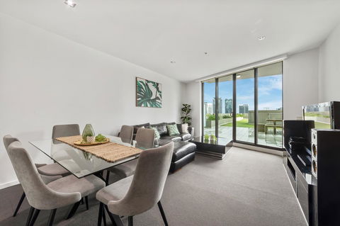Signature Waterfront Apartments - Travel Agents 29