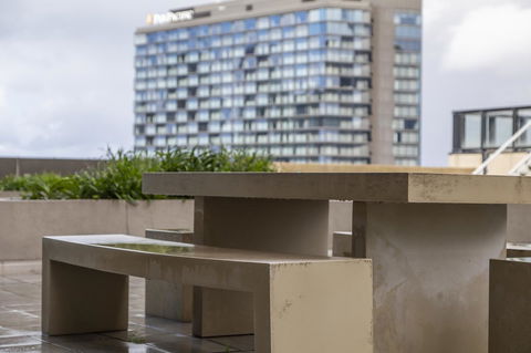 Signature Waterfront Apartments - Travel Agents 32