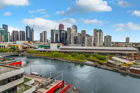 Signature Waterfront Apartments - Travel Agents 21