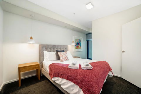Signature Waterfront Apartments - Travel Agents 18