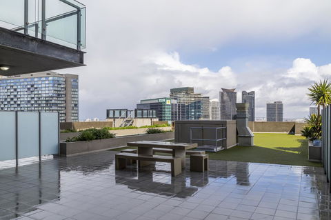 Signature Waterfront Apartments - Travel Agents 36