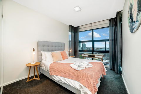 Signature Waterfront Apartments - Travel Agents 17