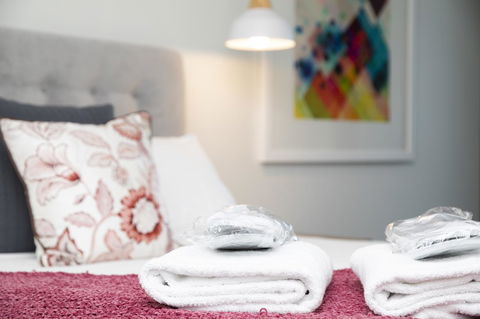 Signature Waterfront Apartments - Travel Agents 6