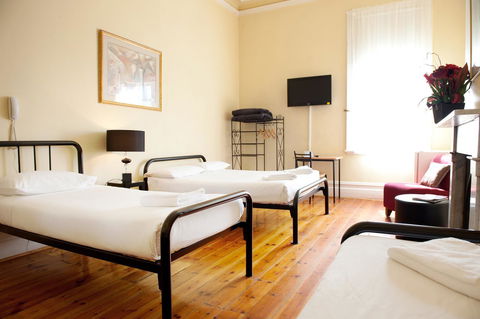 Hotel Claremont Guest House - Travel Search 12