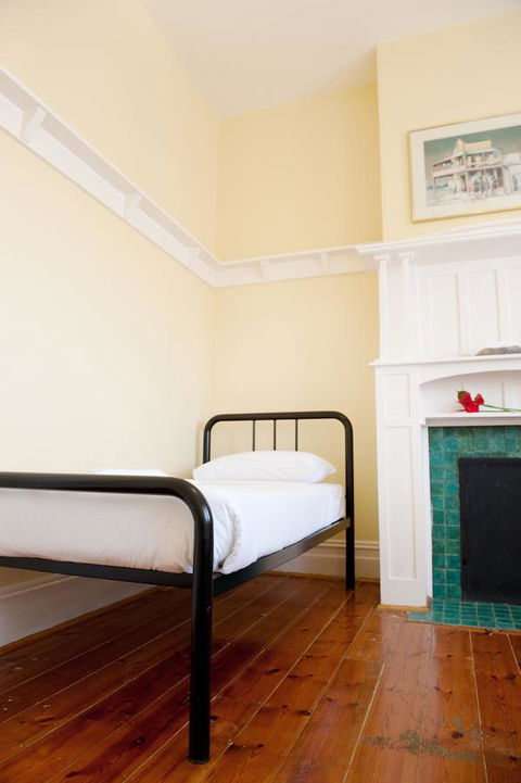 Hotel Claremont Guest House - Travel Search 4