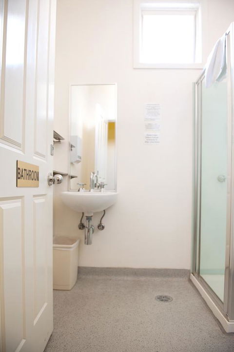 Hotel Claremont Guest House - Travel Search 3