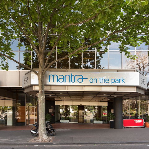 Mantra On The Park - Tourism Guide 1