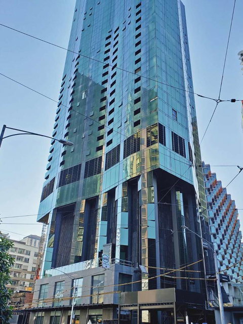 WOW Apartment On Lonsdale - Tourism Guide 21