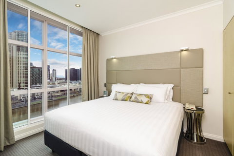 Clarion Suites Gateway - Tourism Guide 6
