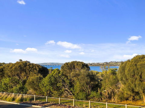 Bunya By The Sea - Cruises Travel 24