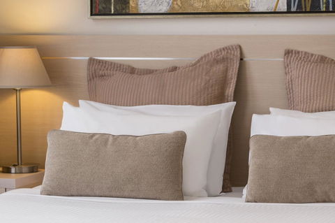 Apartments @ 23 Lonsdale - Tourism Guide 1
