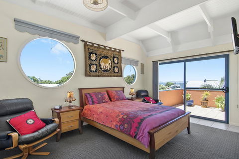 Black Dolphin Beach Penthouse - Cruises Travel 2