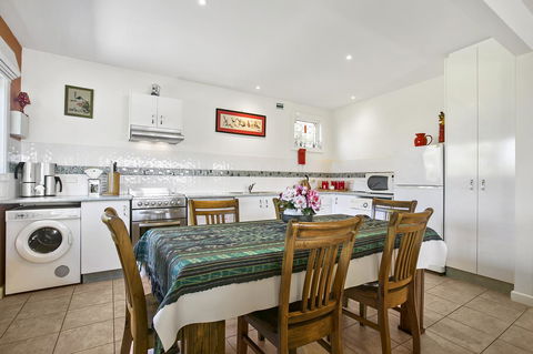 Black Dolphin Beach Penthouse - Cruises Travel 4