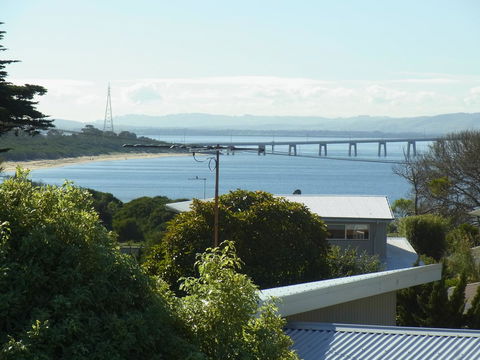 Black Dolphin Beach Penthouse - Cruises Travel 14