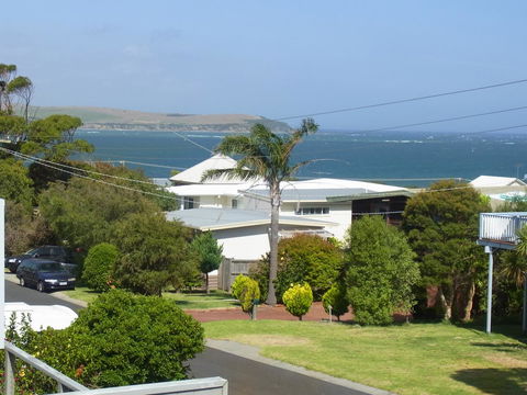 Black Dolphin Beach Penthouse - Cruises Travel 16