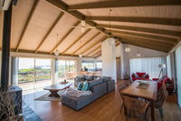Book Peterborough Accommodation Vacations Travel Agents Travel Agents
