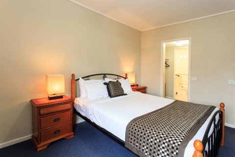 Paramount Apartments Melbourne - Tourism Guide 24