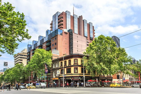 Paramount Apartments Melbourne - Tourism Guide 0