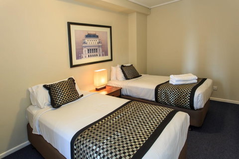 Paramount Apartments Melbourne - Tourism Guide 21