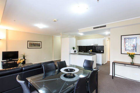 Paramount Apartments Melbourne - Tourism Guide 32