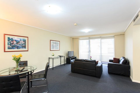 Paramount Apartments Melbourne - Tourism Guide 40