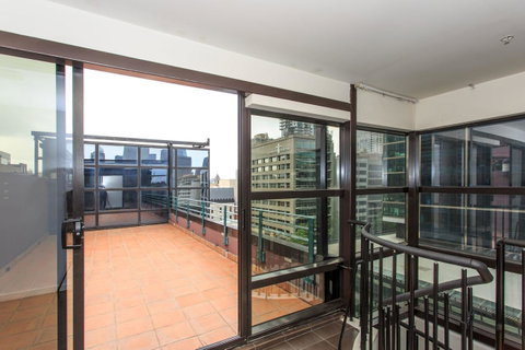 Paramount Apartments Melbourne - Tourism Guide 14