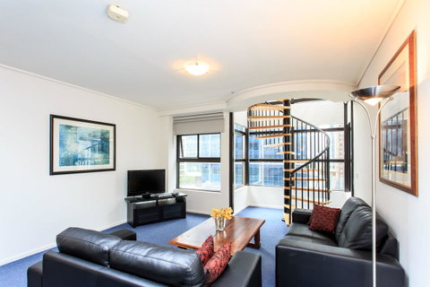 Paramount Apartments Melbourne - Tourism Guide 19