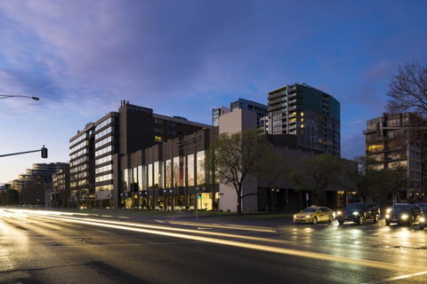 Pullman Melbourne Albert Park - Tourism Guide 0