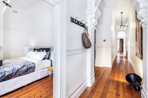 Lascelles Ballarat - Travel Search 23