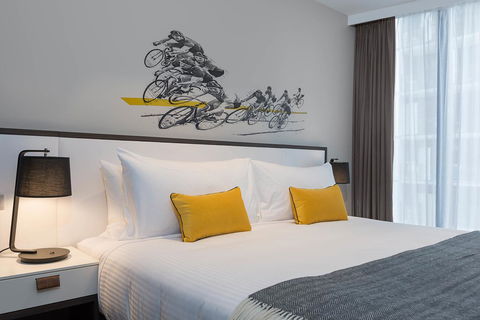 Peppers Docklands - Tourism Guide 24