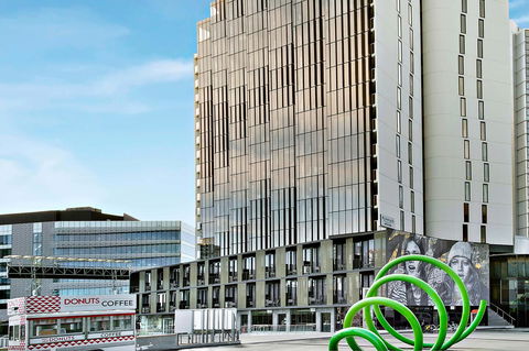 Peppers Docklands - Tourism Guide 1