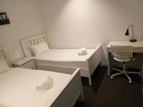 AH Accommodation@ Spencer - Tourism Guide 2