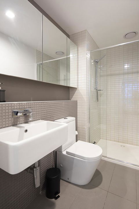 AH Accommodation@ Spencer - Tourism Guide 15