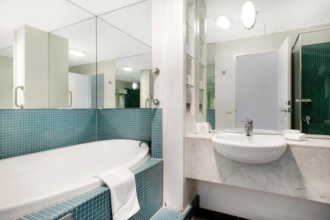 Melbourne CBD Central Apartment Hotel Official - Tourism Guide 12