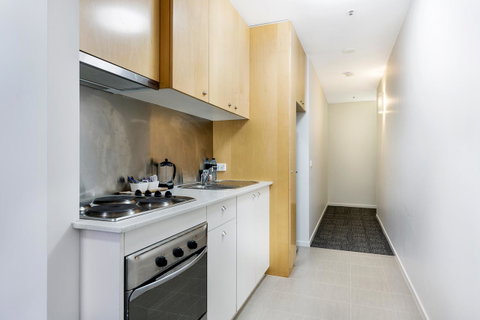 Melbourne CBD Central Apartment Hotel Official - Tourism Guide 18