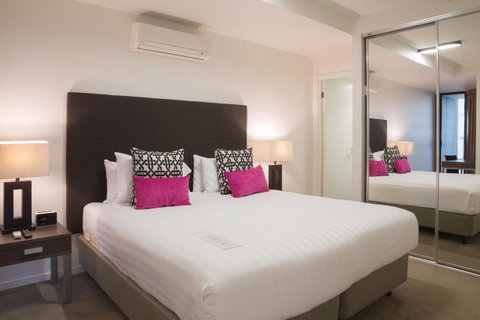 Mantra St Kilda Road - Tourism Guide 12
