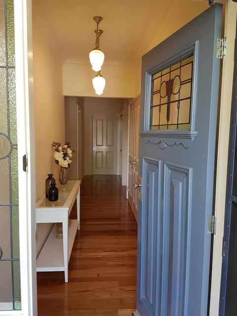 Healesville House - Fig Tree House - Tourism Guide 3