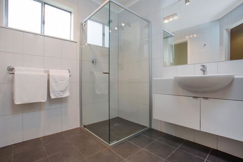 Hamilton Townhouse Motel - Travel Agents 17