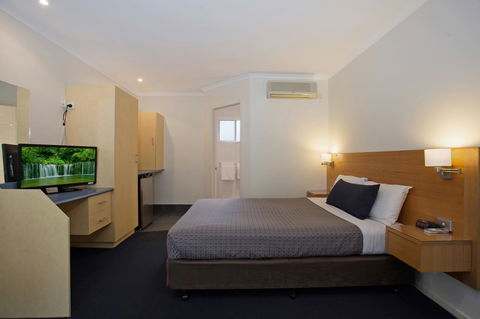 Hamilton Townhouse Motel - Travel Agents 23